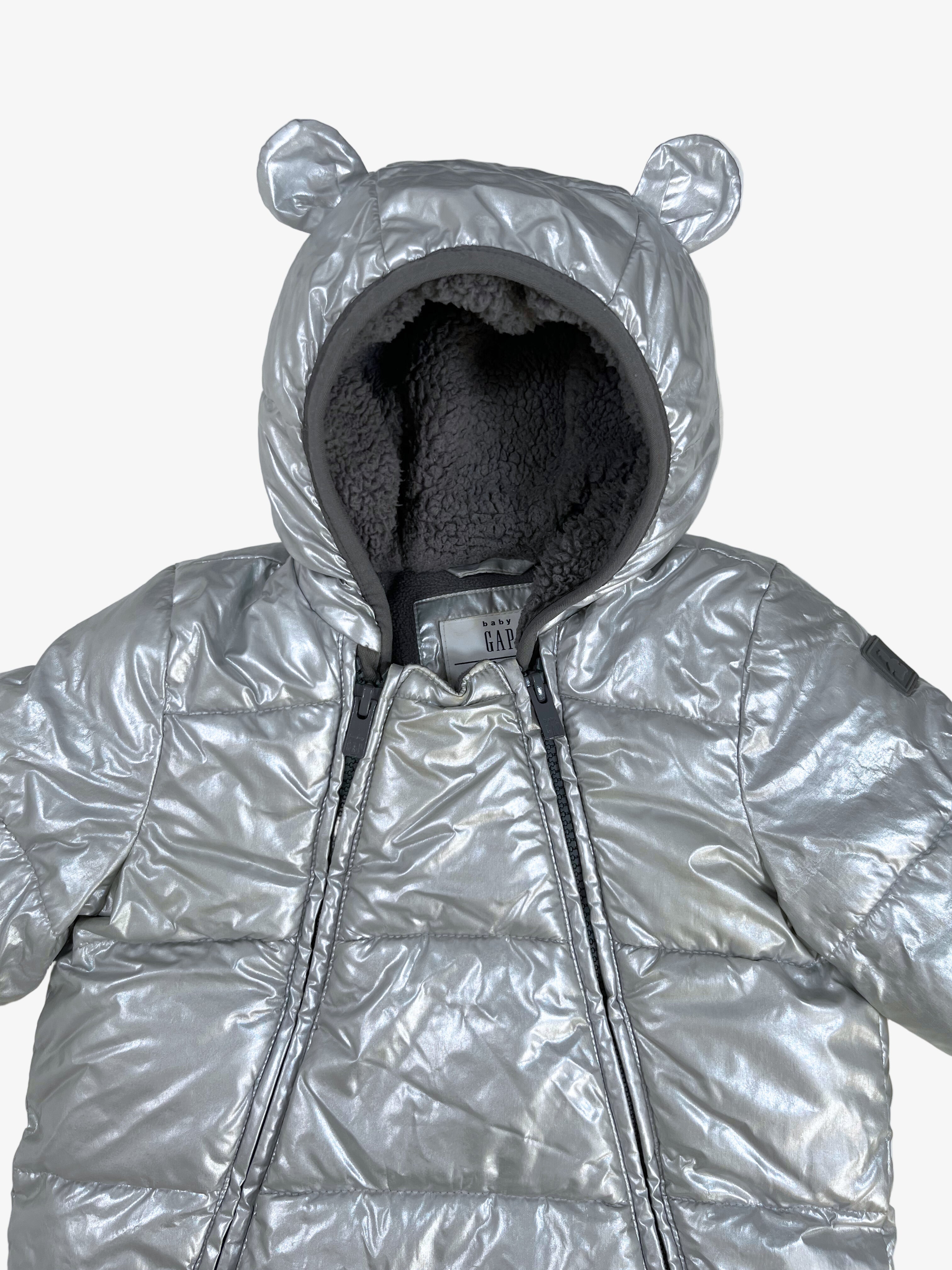 Gap – Snowsuit (Size 6–12 months)