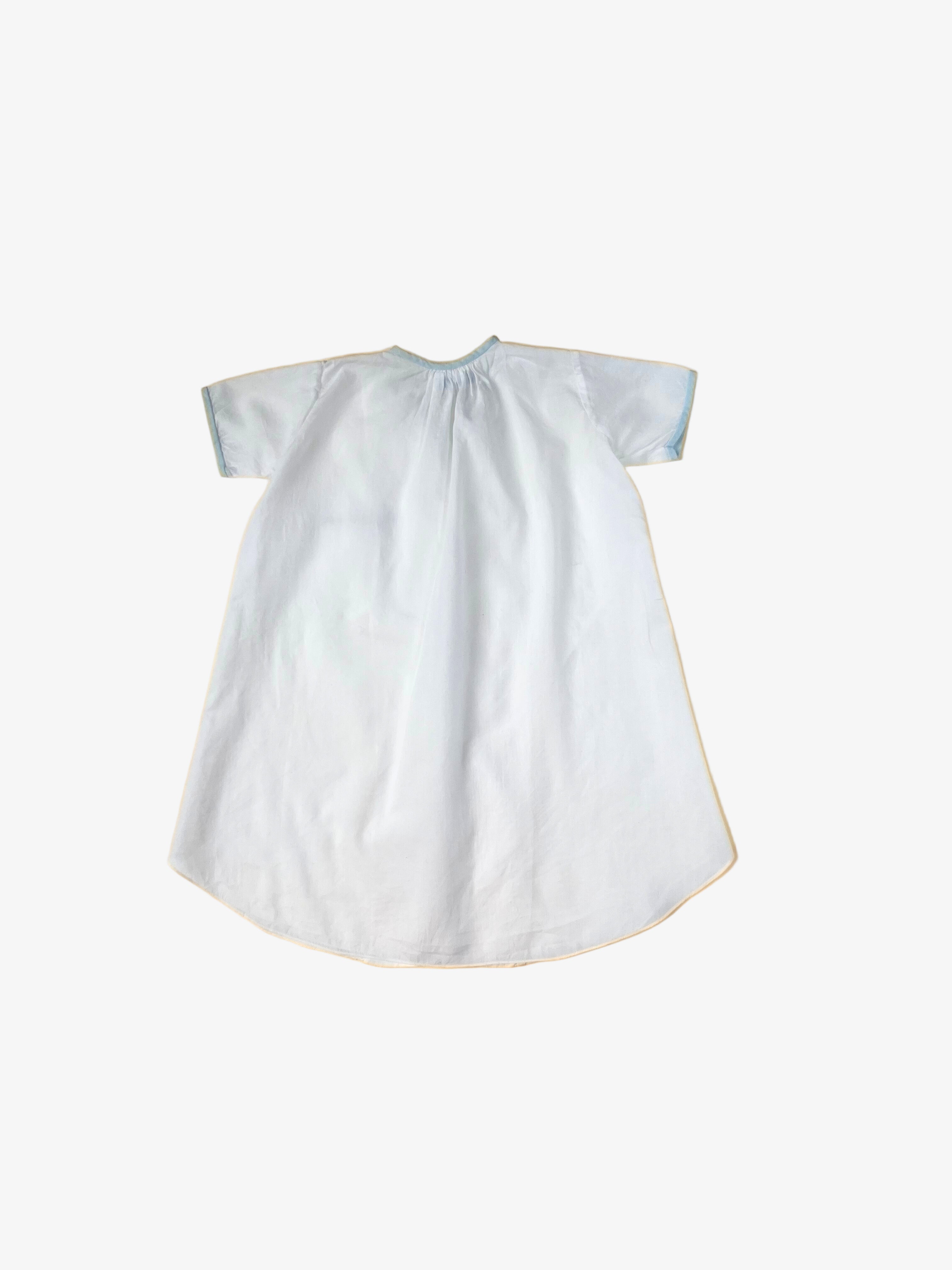 Unknown - White Dress (Size 6–9 months)