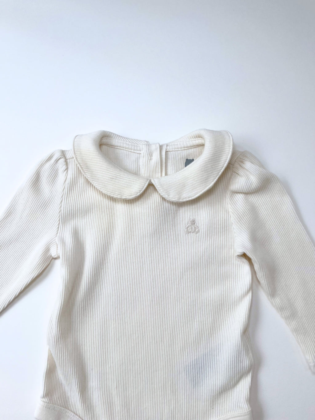 Gap – One-Piece Bodysuit (3–6 Months)