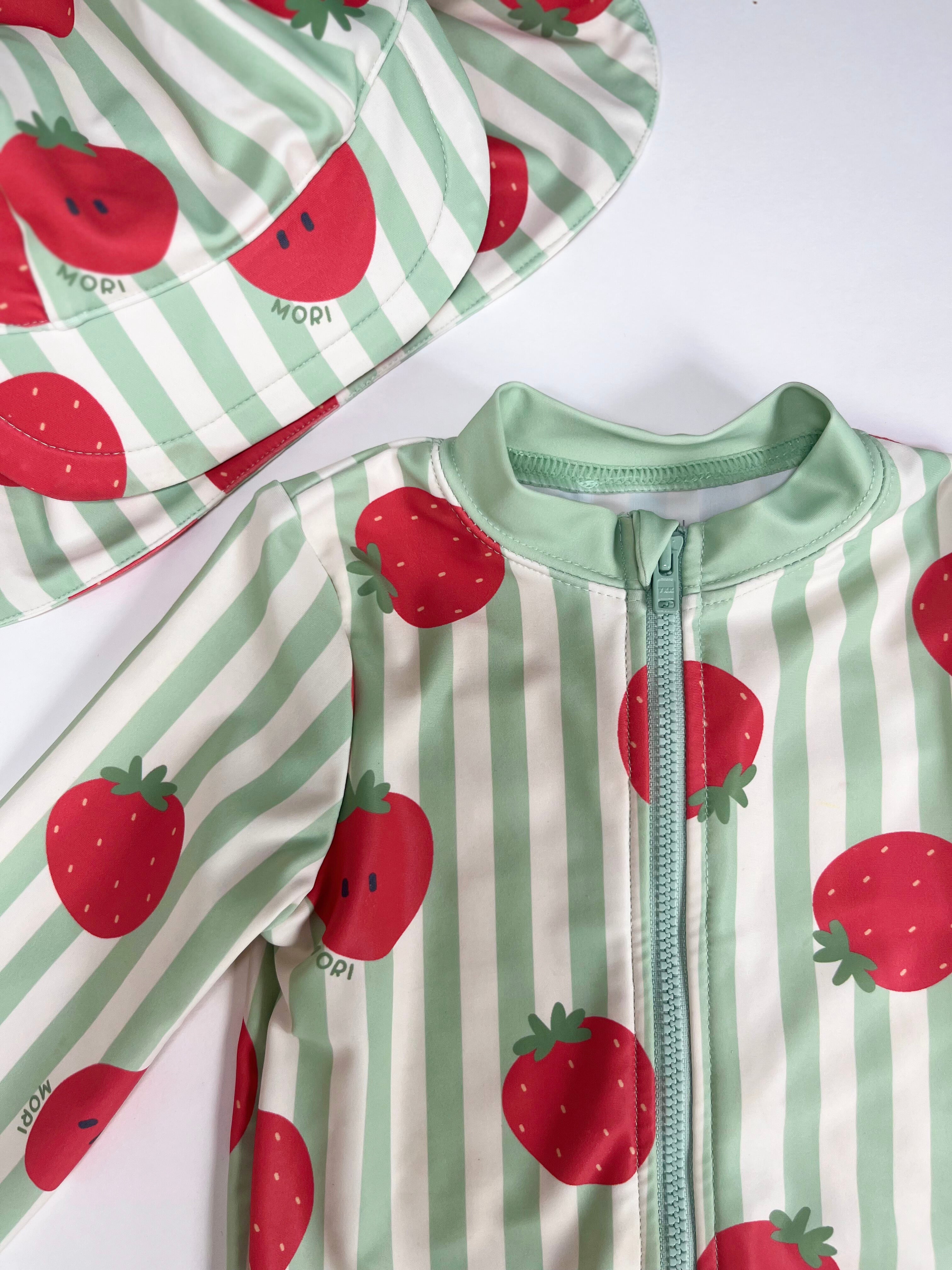 Mori – Strawberry One-Piece Rashguard with Hat (Size 6–9 Months)
