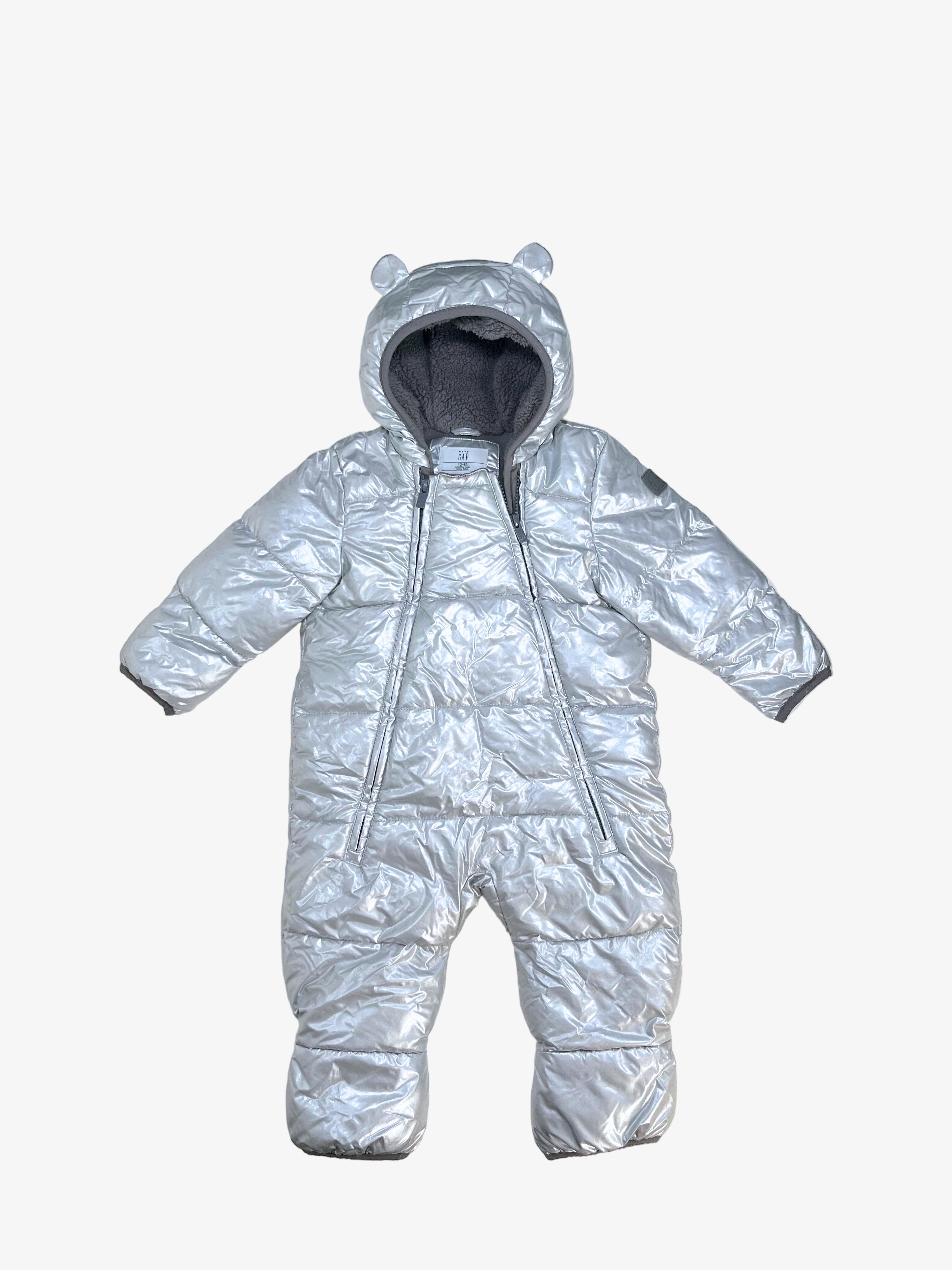 Gap – Snowsuit (Size 6–12 months)