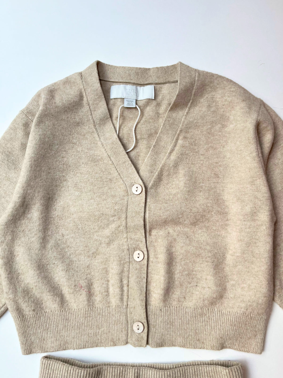 Zara – Knitted Cardigan & Mini Skirt Set (Size 6–7 years)