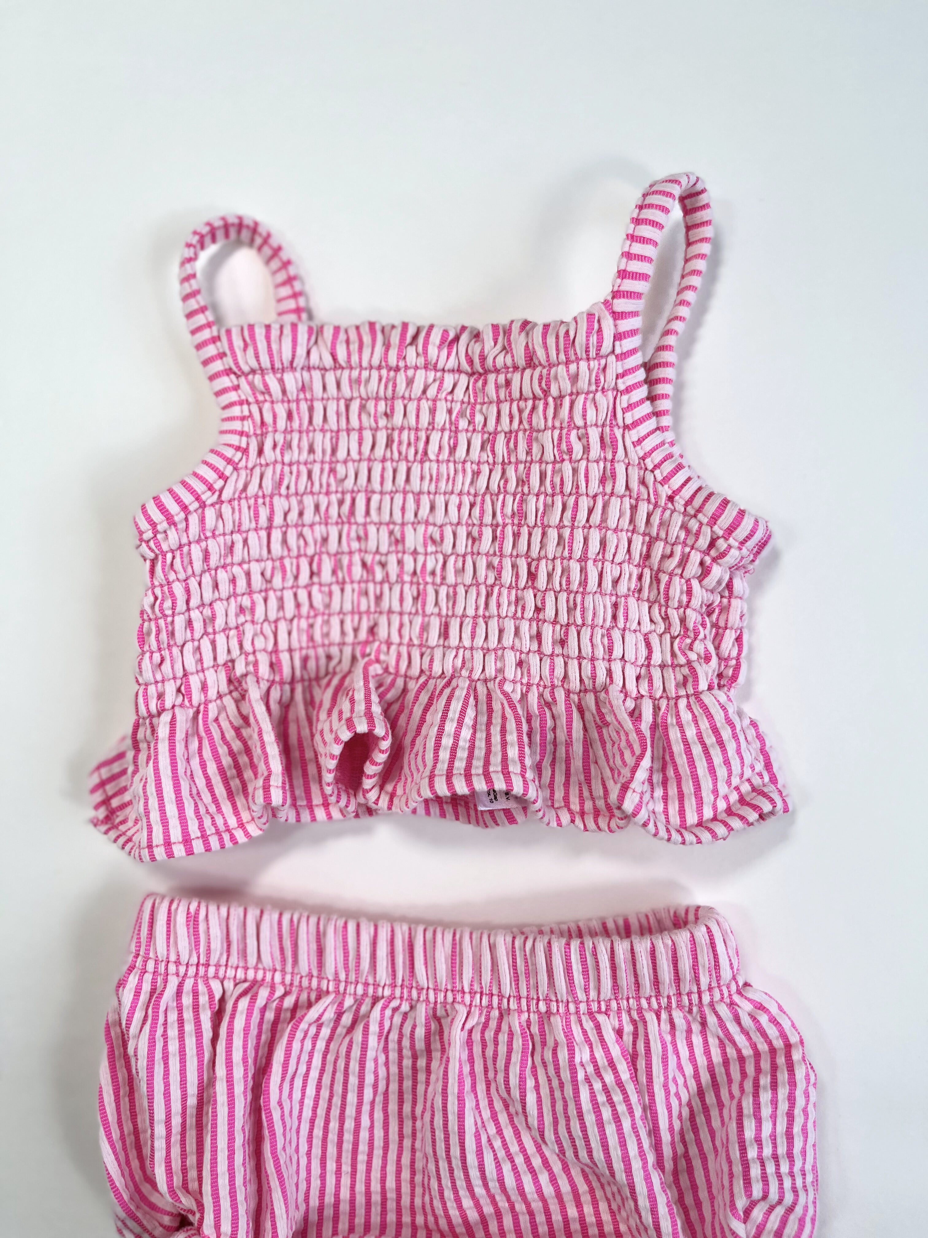 GAP – Top & Bloomers Set (Size 3–6 months)